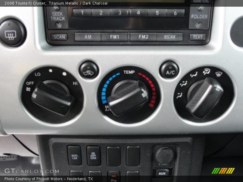 Controls of 2008 FJ Cruiser 