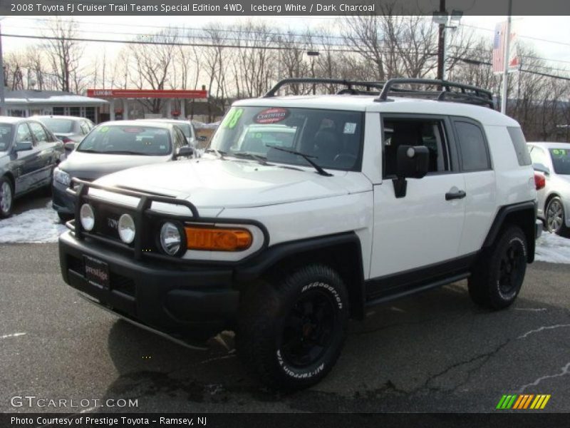 Front 3/4 View of 2008 FJ Cruiser Trail Teams Special Edition 4WD