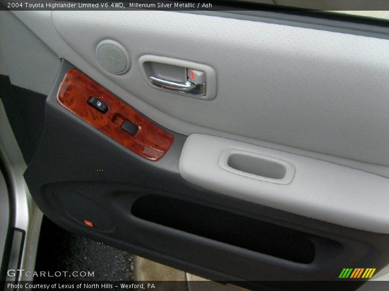 Millenium Silver Metallic / Ash 2004 Toyota Highlander Limited V6 4WD
