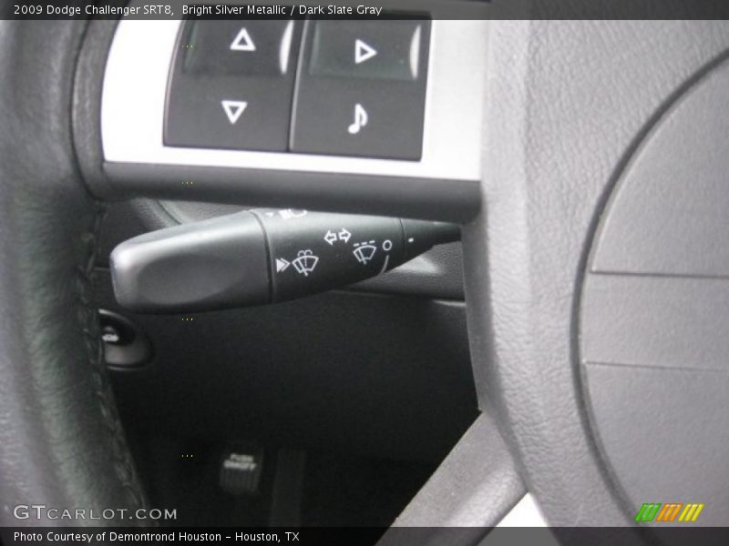 Bright Silver Metallic / Dark Slate Gray 2009 Dodge Challenger SRT8