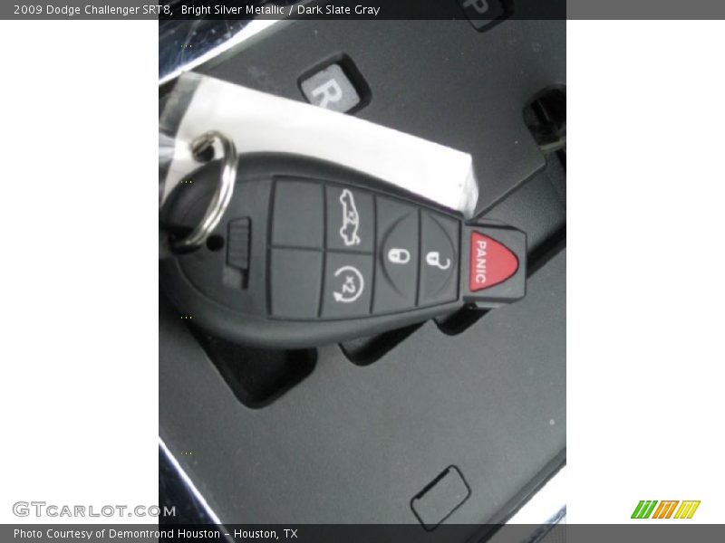 Bright Silver Metallic / Dark Slate Gray 2009 Dodge Challenger SRT8