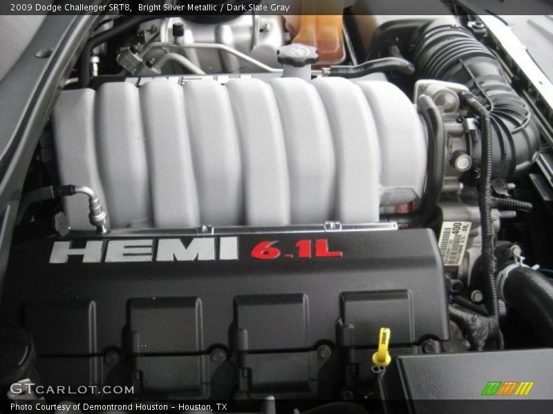 Bright Silver Metallic / Dark Slate Gray 2009 Dodge Challenger SRT8