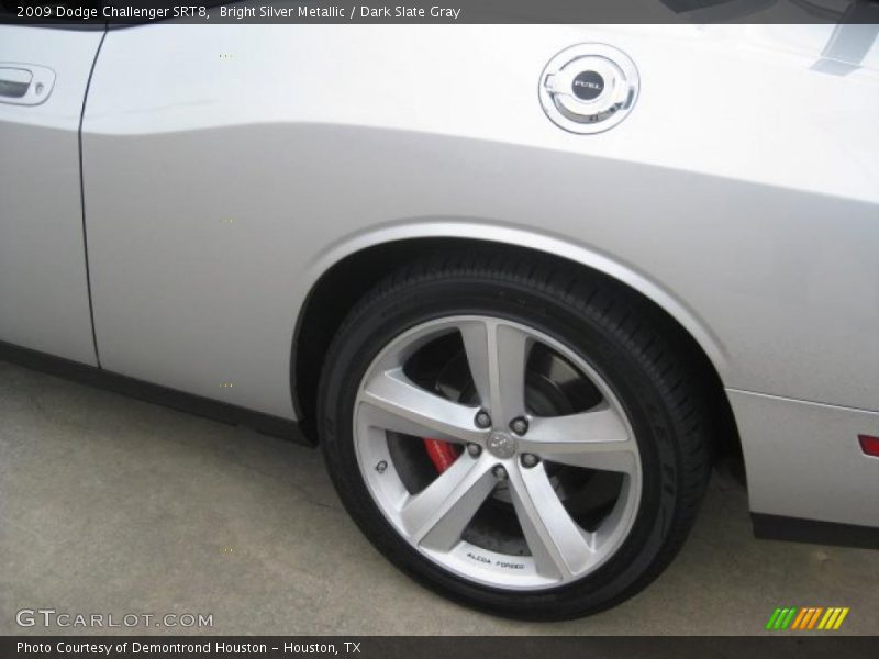 Bright Silver Metallic / Dark Slate Gray 2009 Dodge Challenger SRT8