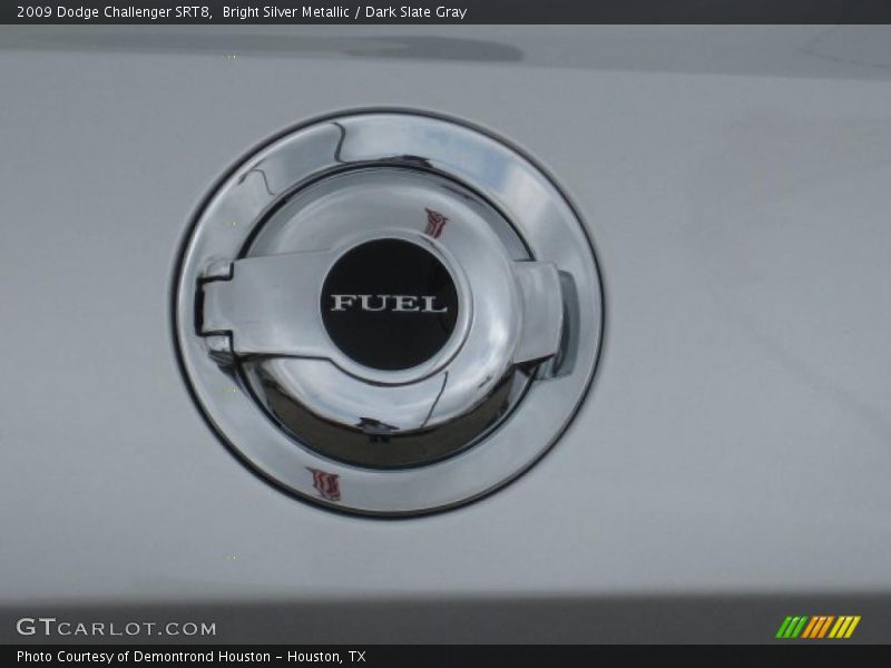 Bright Silver Metallic / Dark Slate Gray 2009 Dodge Challenger SRT8