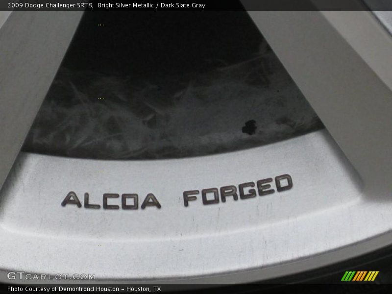 Bright Silver Metallic / Dark Slate Gray 2009 Dodge Challenger SRT8