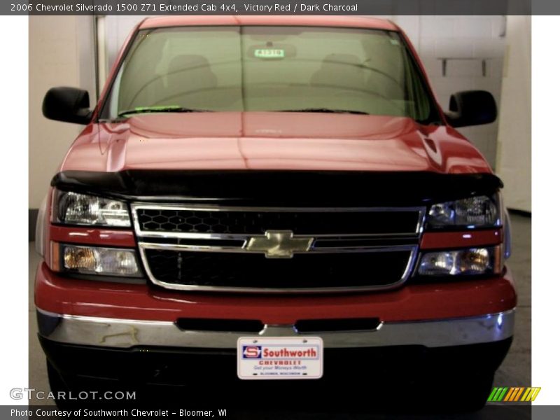 Victory Red / Dark Charcoal 2006 Chevrolet Silverado 1500 Z71 Extended Cab 4x4