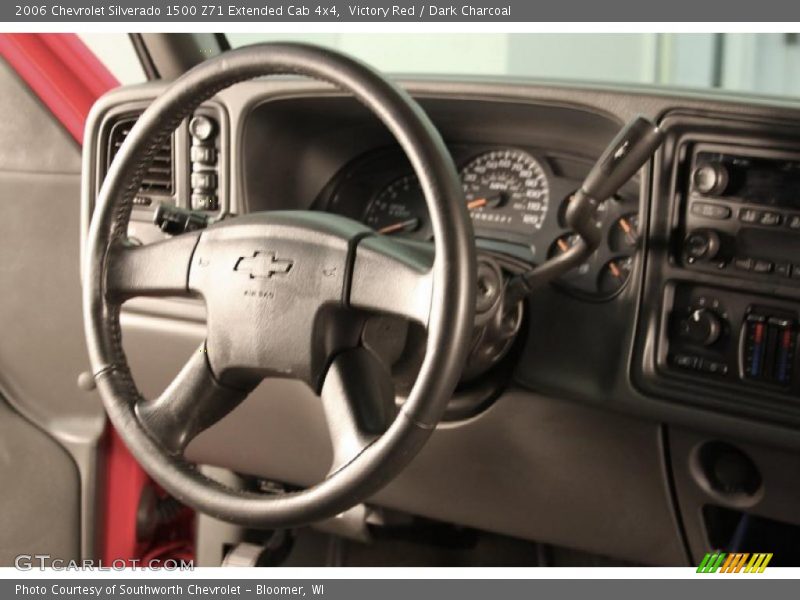 Victory Red / Dark Charcoal 2006 Chevrolet Silverado 1500 Z71 Extended Cab 4x4