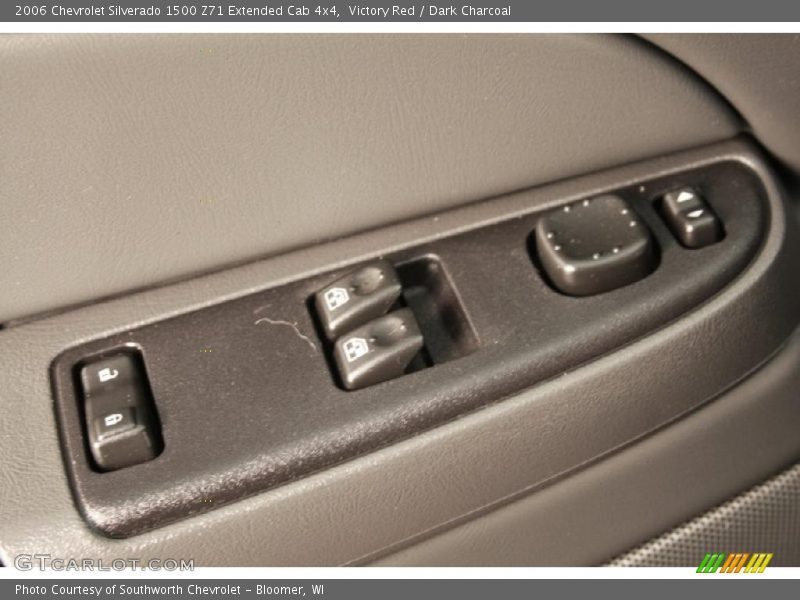 Victory Red / Dark Charcoal 2006 Chevrolet Silverado 1500 Z71 Extended Cab 4x4