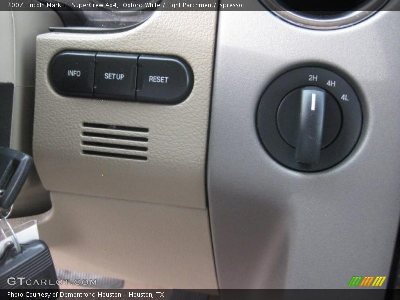 Oxford White / Light Parchment/Espresso 2007 Lincoln Mark LT SuperCrew 4x4