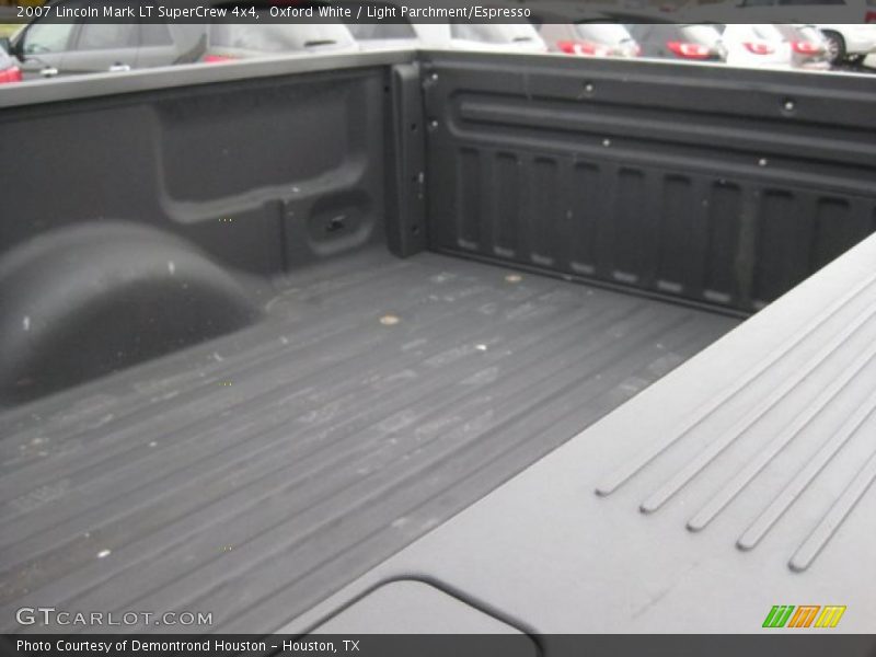 Oxford White / Light Parchment/Espresso 2007 Lincoln Mark LT SuperCrew 4x4
