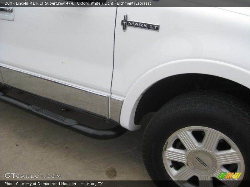 Oxford White / Light Parchment/Espresso 2007 Lincoln Mark LT SuperCrew 4x4