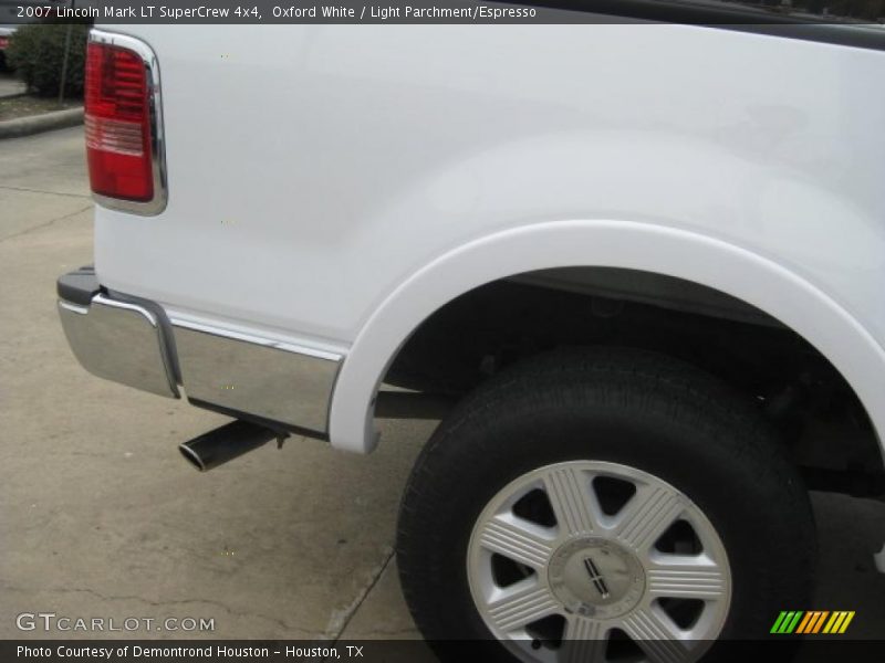 Oxford White / Light Parchment/Espresso 2007 Lincoln Mark LT SuperCrew 4x4