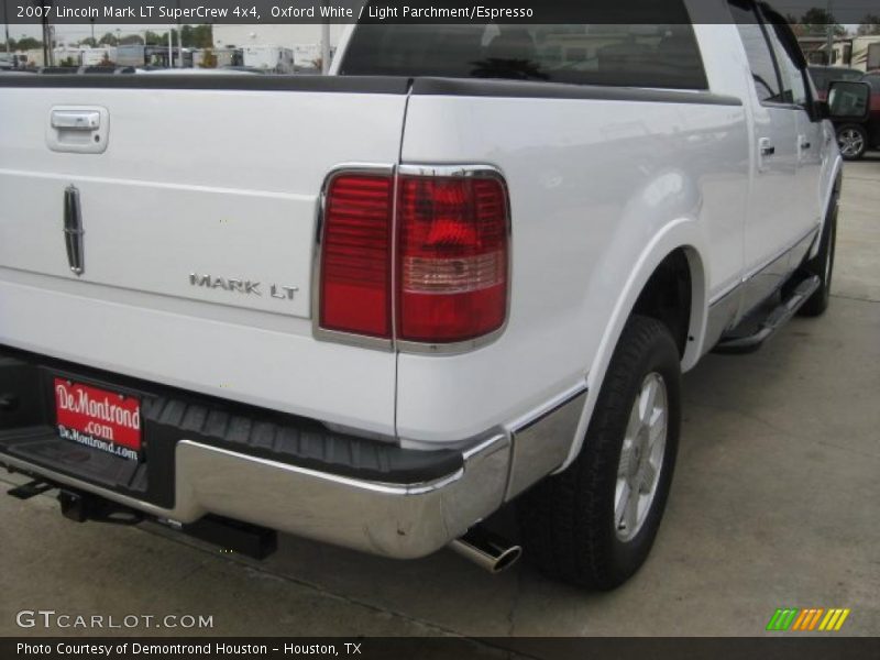 Oxford White / Light Parchment/Espresso 2007 Lincoln Mark LT SuperCrew 4x4