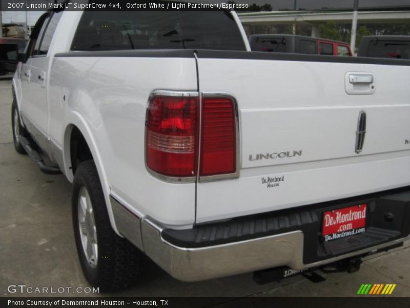 Oxford White / Light Parchment/Espresso 2007 Lincoln Mark LT SuperCrew 4x4