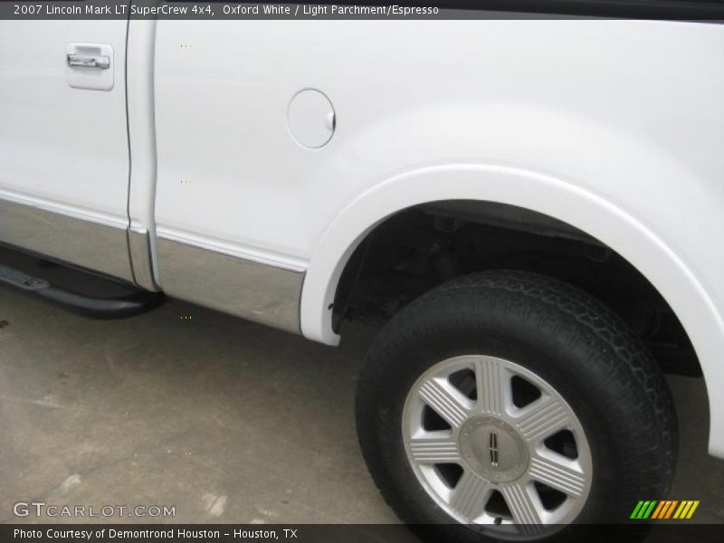 Oxford White / Light Parchment/Espresso 2007 Lincoln Mark LT SuperCrew 4x4