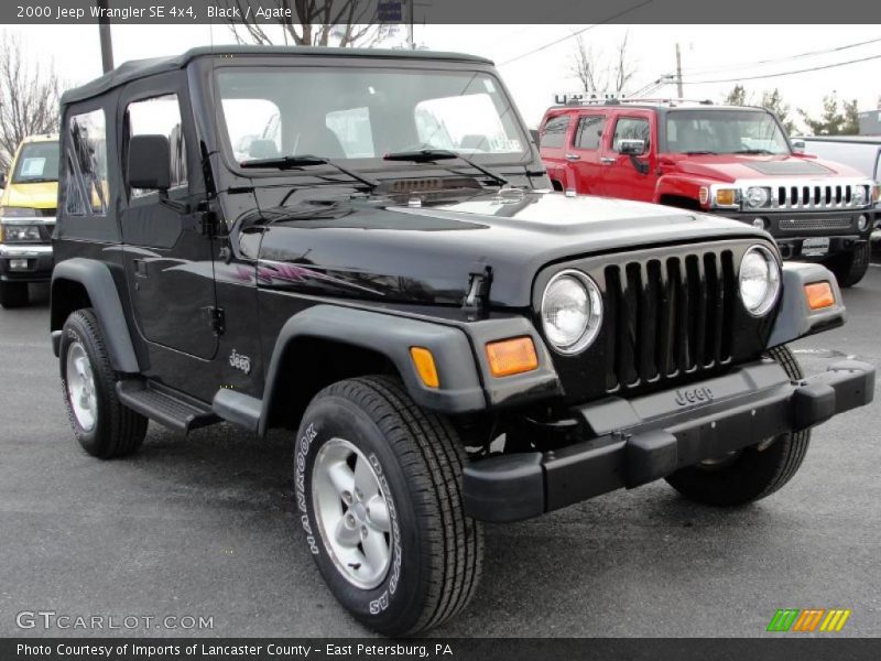 Front 3/4 View of 2000 Wrangler SE 4x4