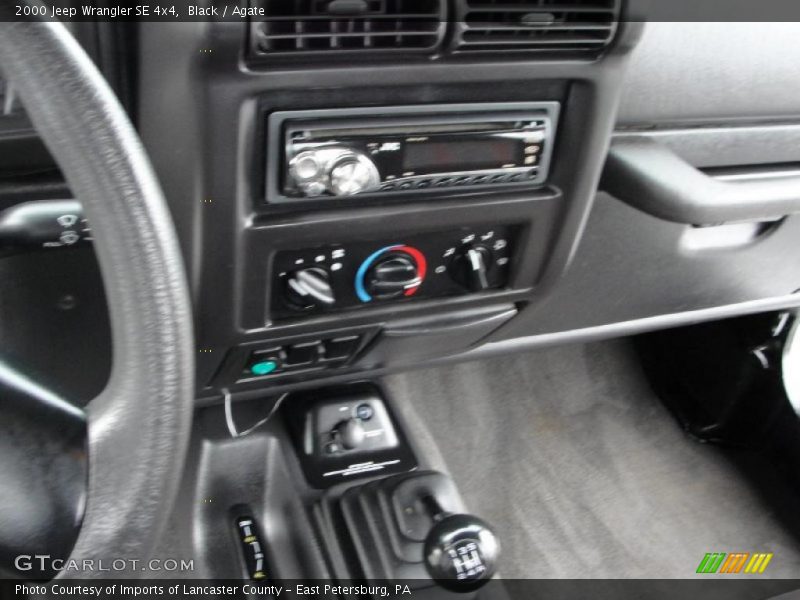 Black / Agate 2000 Jeep Wrangler SE 4x4