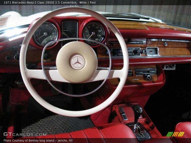 White / Red 1971 Mercedes-Benz S Class 280SE 3.5 Convertible