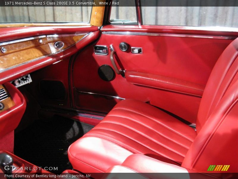 White / Red 1971 Mercedes-Benz S Class 280SE 3.5 Convertible