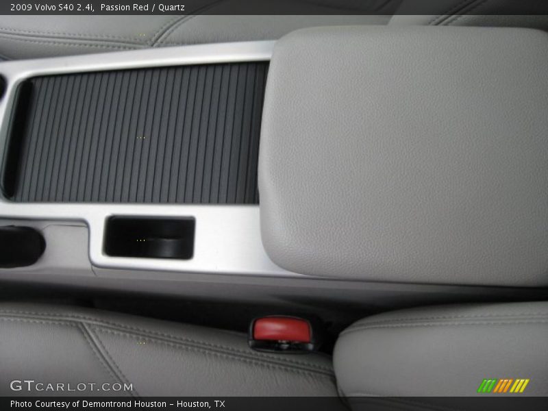 Passion Red / Quartz 2009 Volvo S40 2.4i