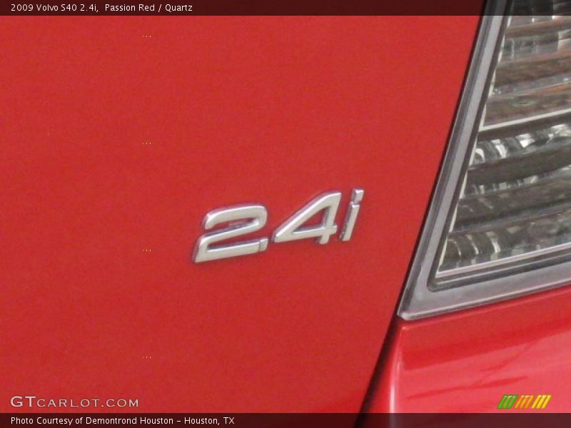 Passion Red / Quartz 2009 Volvo S40 2.4i