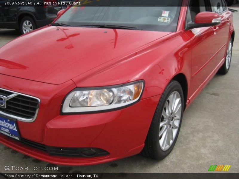 Passion Red / Quartz 2009 Volvo S40 2.4i