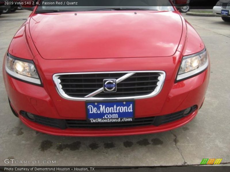 Passion Red / Quartz 2009 Volvo S40 2.4i
