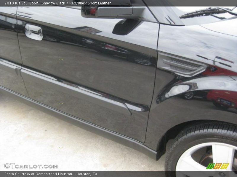 Shadow Black / Red/Black Sport Leather 2010 Kia Soul Sport
