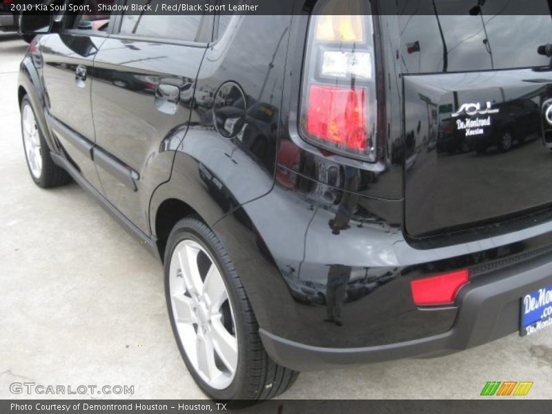 Shadow Black / Red/Black Sport Leather 2010 Kia Soul Sport