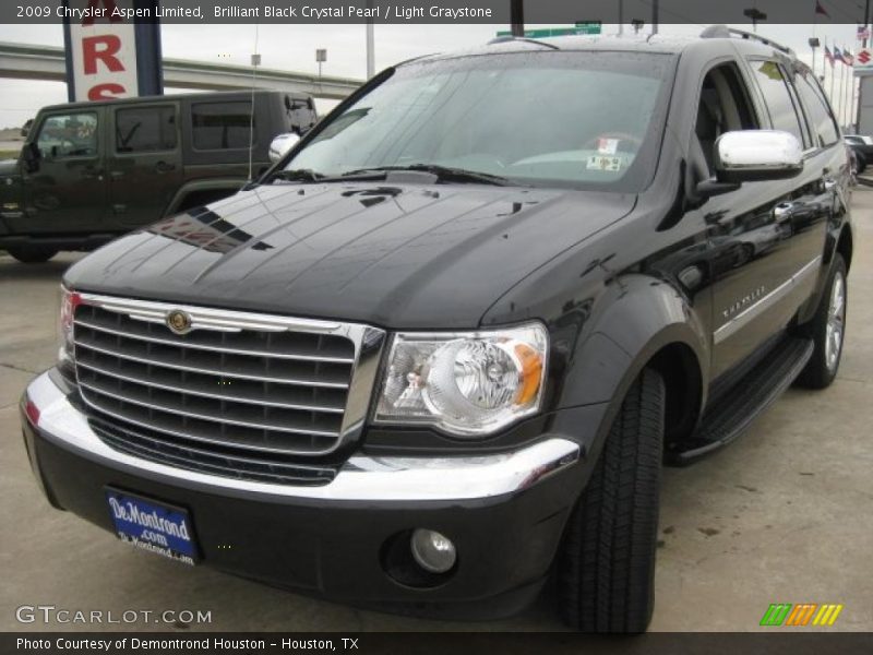 Brilliant Black Crystal Pearl / Light Graystone 2009 Chrysler Aspen Limited