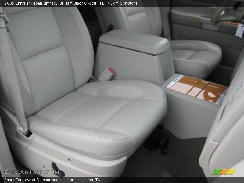 Brilliant Black Crystal Pearl / Light Graystone 2009 Chrysler Aspen Limited