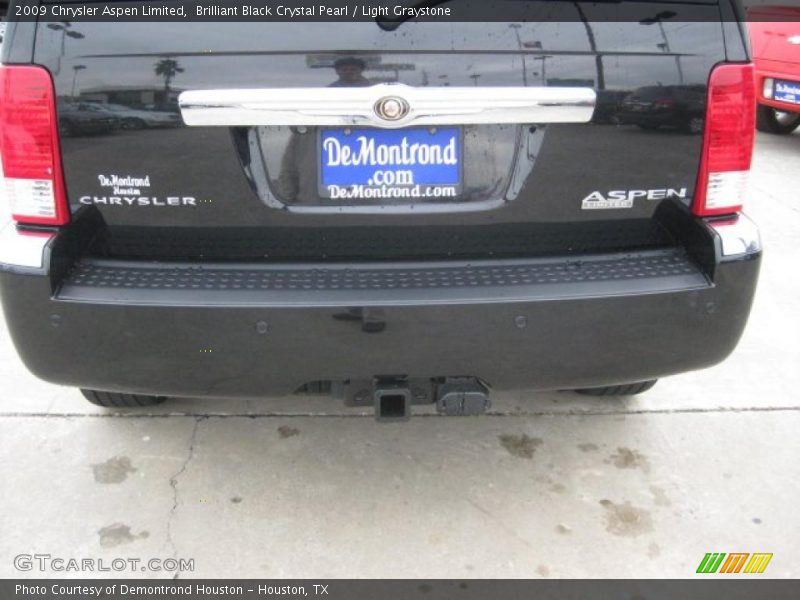Brilliant Black Crystal Pearl / Light Graystone 2009 Chrysler Aspen Limited