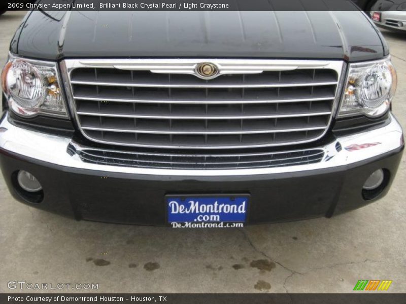 Brilliant Black Crystal Pearl / Light Graystone 2009 Chrysler Aspen Limited