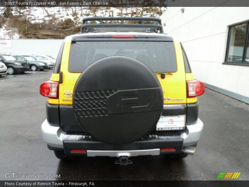 Sun Fusion / Dark Charcoal 2007 Toyota FJ Cruiser 4WD