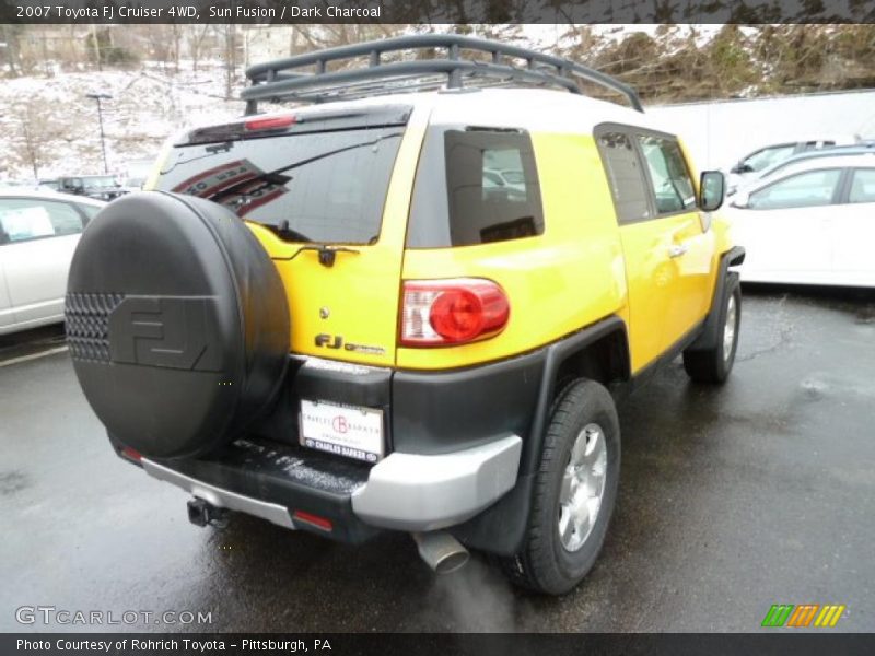 Sun Fusion / Dark Charcoal 2007 Toyota FJ Cruiser 4WD