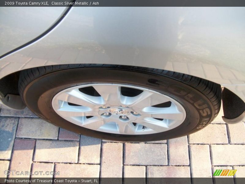 Classic Silver Metallic / Ash 2009 Toyota Camry XLE