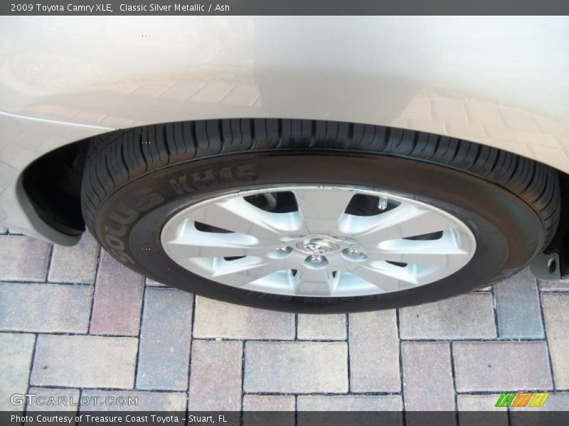 Classic Silver Metallic / Ash 2009 Toyota Camry XLE