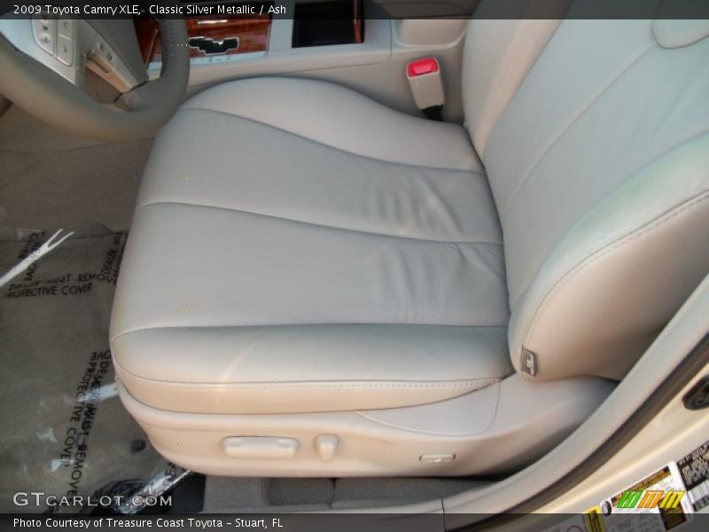 Classic Silver Metallic / Ash 2009 Toyota Camry XLE