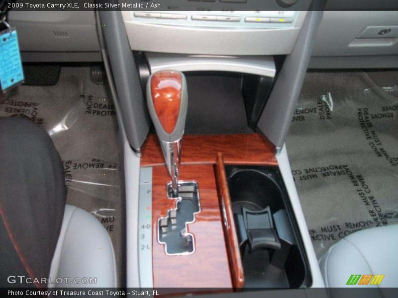 Classic Silver Metallic / Ash 2009 Toyota Camry XLE