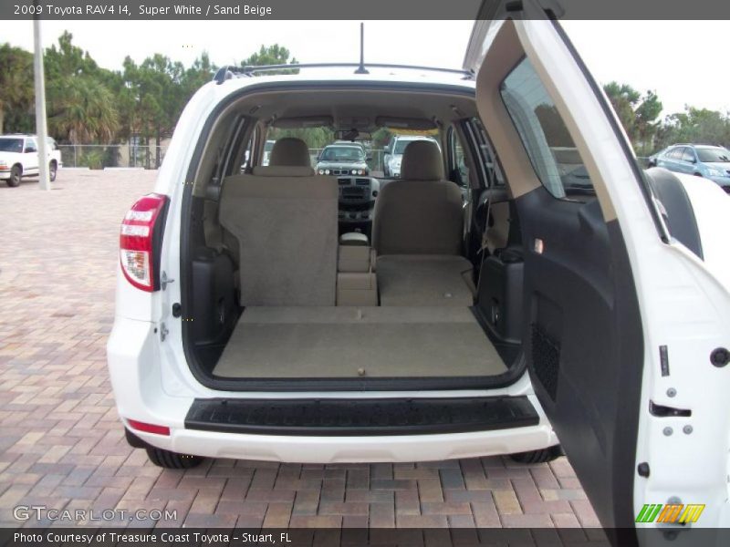  2009 RAV4 I4 Trunk