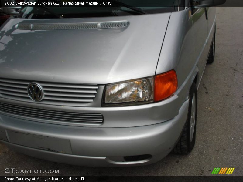 Reflex Silver Metallic / Gray 2002 Volkswagen EuroVan GLS