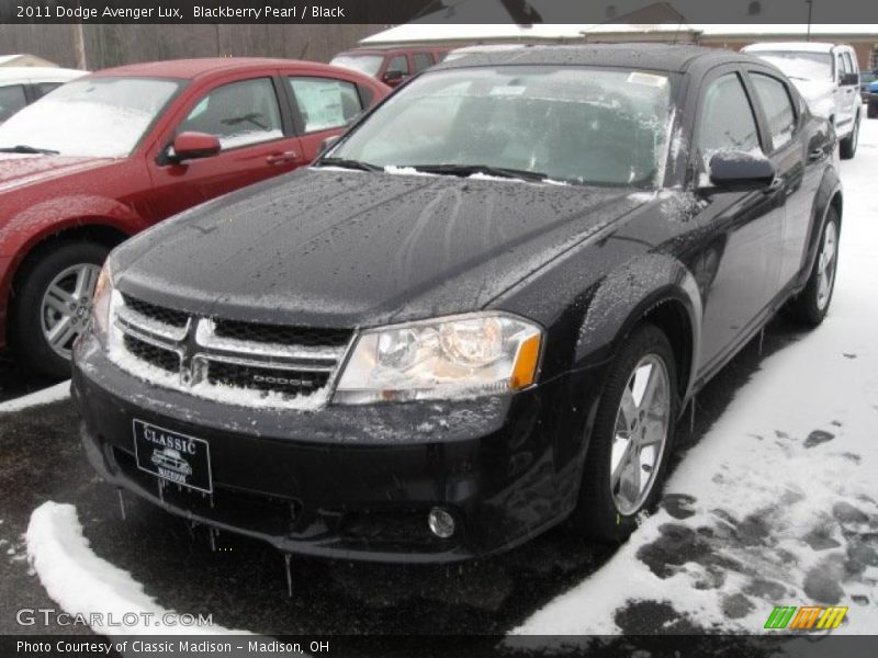 Blackberry Pearl / Black 2011 Dodge Avenger Lux