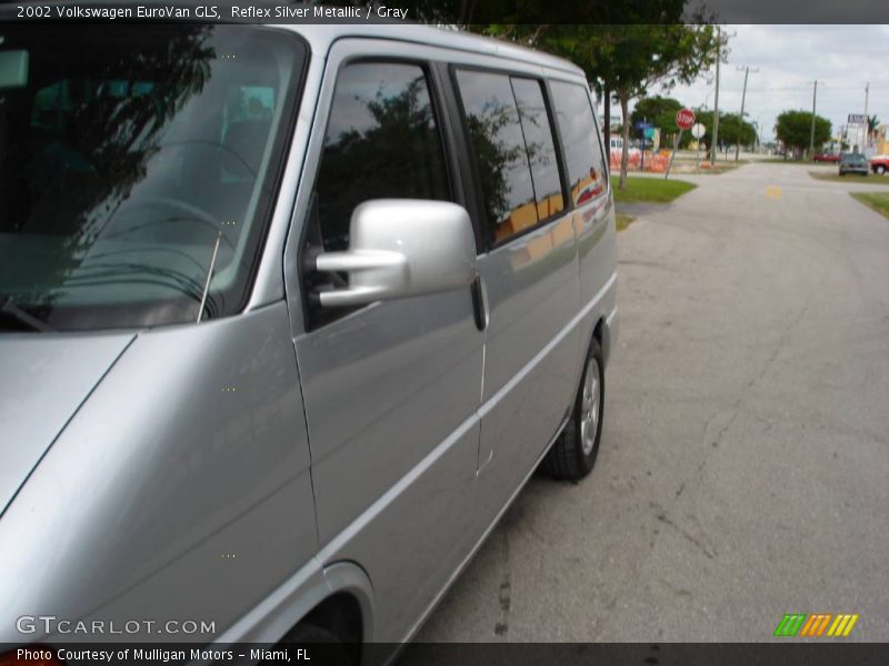 Reflex Silver Metallic / Gray 2002 Volkswagen EuroVan GLS