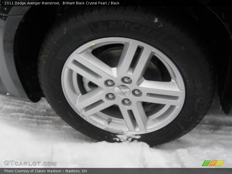 Brilliant Black Crystal Pearl / Black 2011 Dodge Avenger Mainstreet
