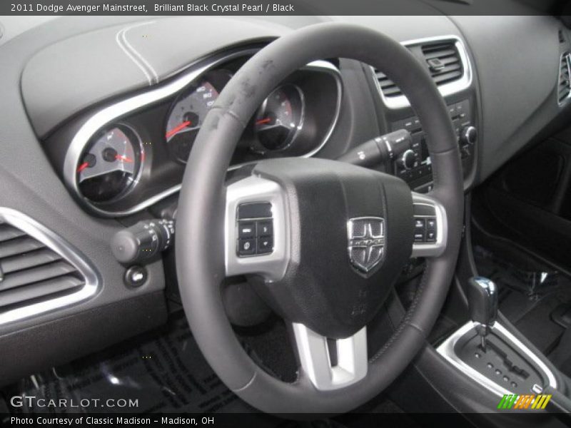 Brilliant Black Crystal Pearl / Black 2011 Dodge Avenger Mainstreet