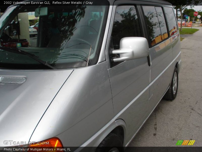 Reflex Silver Metallic / Gray 2002 Volkswagen EuroVan GLS