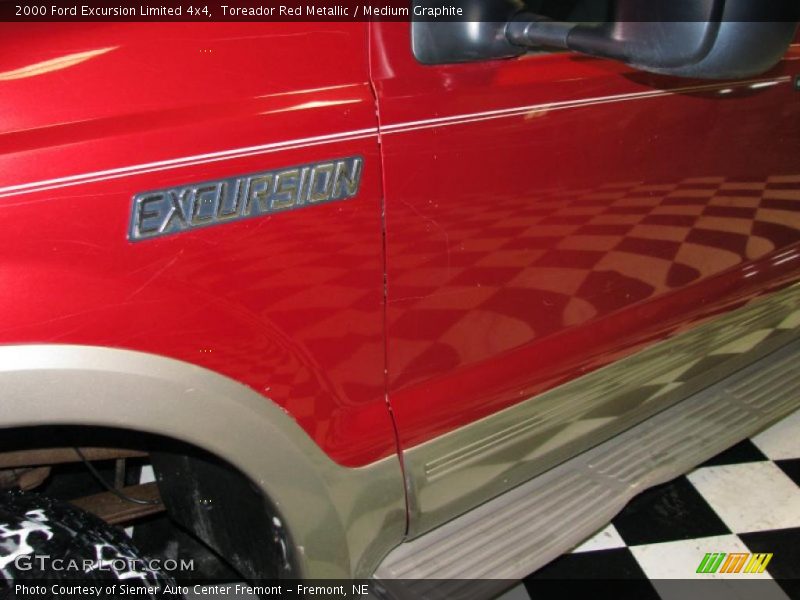 Toreador Red Metallic / Medium Graphite 2000 Ford Excursion Limited 4x4