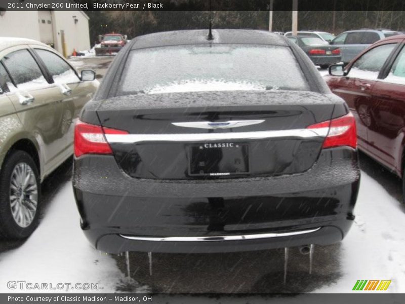 Blackberry Pearl / Black 2011 Chrysler 200 Limited