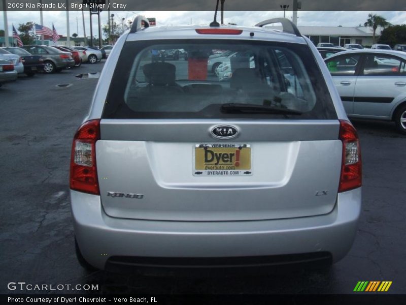 Bright Silver / Gray 2009 Kia Rondo LX