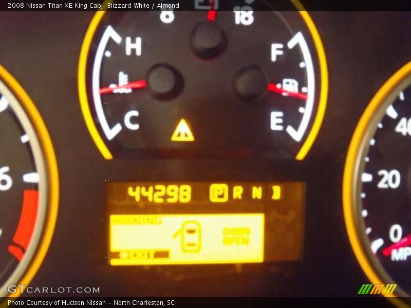 Blizzard White / Almond 2008 Nissan Titan XE King Cab